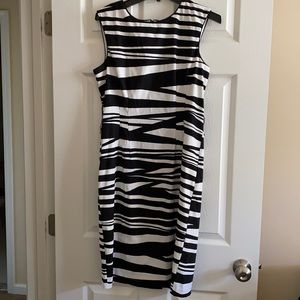 Bisou bisou size 12 black and white dress